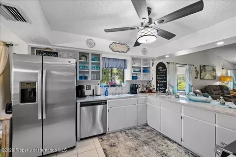 6653 River Run Blvd, Weeki Wachee, FL 34607 photo 9