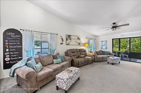 6653 River Run Blvd, Weeki Wachee, FL 34607 photo 15