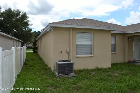 Exterior - 659 Winthrop Dr, Spring Hill, FL 34609 photo 4 of 5