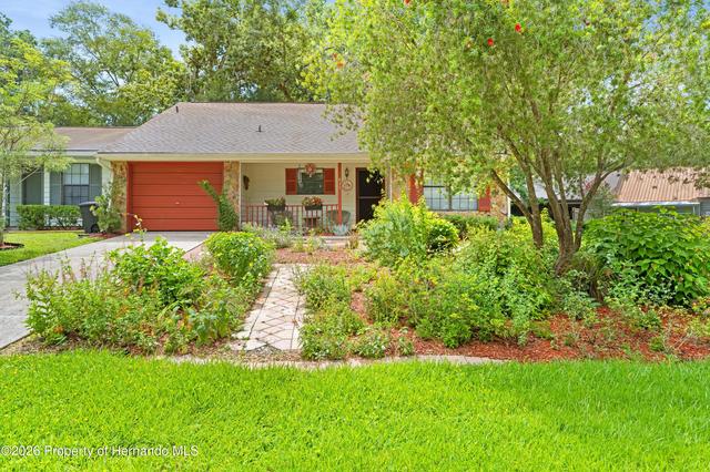 827 Darby Ln, Brooksville, FL 34601