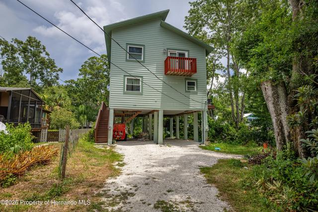 6360 Sebring St, Weeki Wachee, FL 34607
