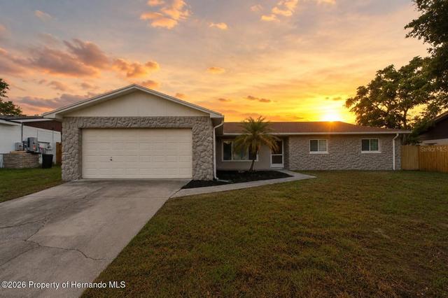 3822 Ravenna Dr, Valrico, FL 33594