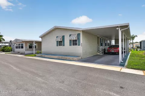 82221 F St N # 221, Pinellas Park, FL 33781