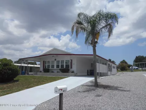 8271 Modena Ave, Brooksville, FL 34613