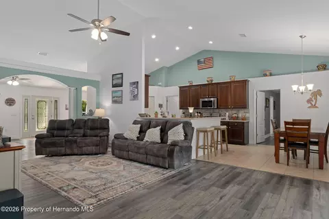 Entry Way - 15015 Eckerley Dr, Weeki Wachee, FL 34614 photo 4 of 6