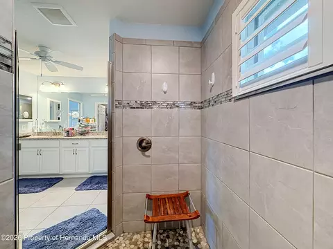 Bath - 2845 N Appledore Path, Hernando, FL 34442 photo 7 of 9