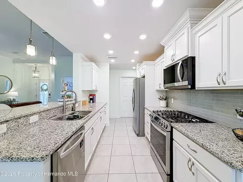 Kitchen - 2845 N Appledore Path, Hernando, FL 34442 photo 2 of 7
