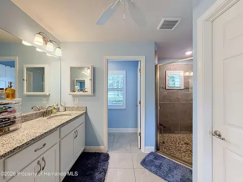 Bath - 2845 N Appledore Path, Hernando, FL 34442 photo 1 of 9