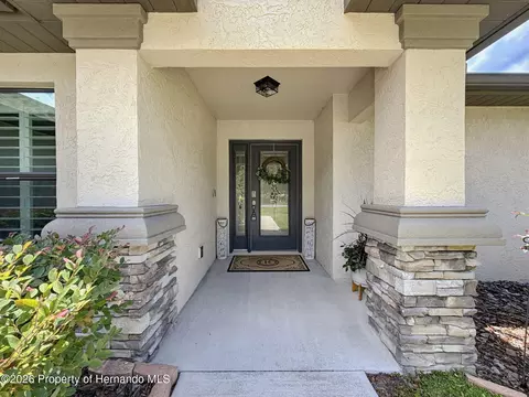 Exterior - 2845 N Appledore Path, Hernando, FL 34442 photo 6 of 12