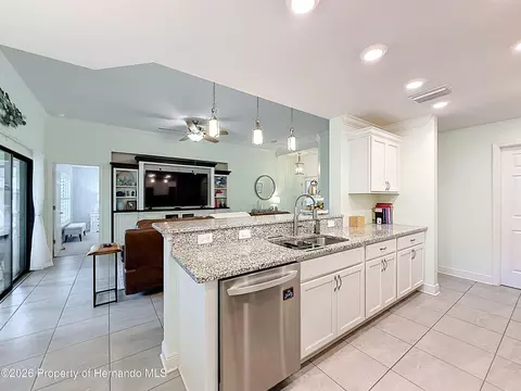 Kitchen - 2845 N Appledore Path, Hernando, FL 34442 photo 5 of 7