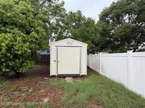 5485 Roble Ave, Spring Hill, FL 34608 photo 10