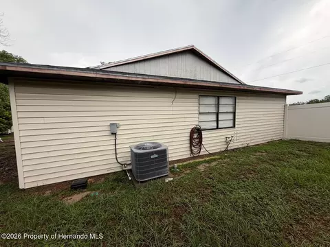 5485 Roble Ave, Spring Hill, FL 34608 photo 8