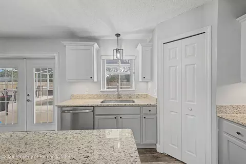 Kitchen - 1382 Larkin Rd, Spring Hill, FL 34608 photo 3 of 5