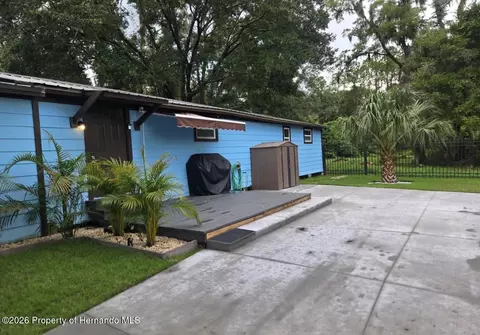 416-420 SW 5th St SW, Chiefland, FL 32626