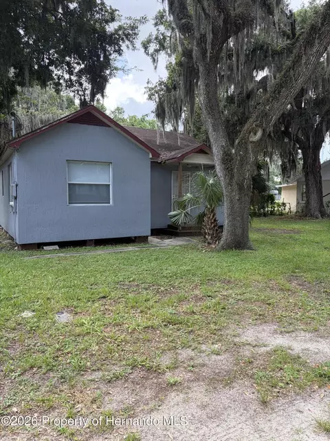 915 Winchester St, Daytona Beach, FL 32114