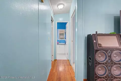 Entry Way - 7491 NE 101st Ct, Bronson, FL 32621 photo 2 of 2