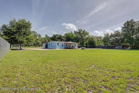 Exterior - 7491 NE 101st Ct, Bronson, FL 32621 photo 2 of 7