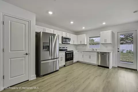 Kitchen - 10281 Clyburn St, Spring Hill, FL 34608 photo 1 of 7