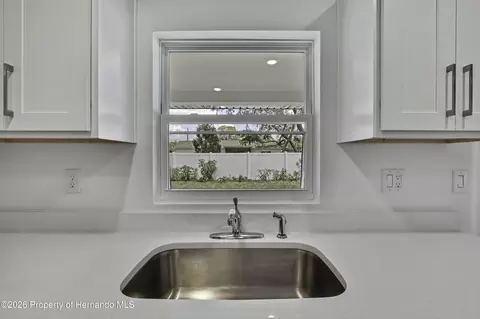 Kitchen - 10281 Clyburn St, Spring Hill, FL 34608 photo 4 of 7