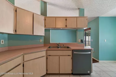 Kitchen - 4235 Castle Ave, Spring Hill, FL 34609 photo 2 of 7