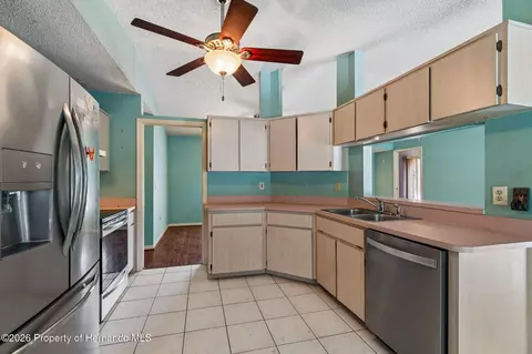 Kitchen - 4235 Castle Ave, Spring Hill, FL 34609 photo 4 of 7
