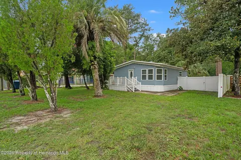 237 Monroe Ave, Brooksville, FL 34604