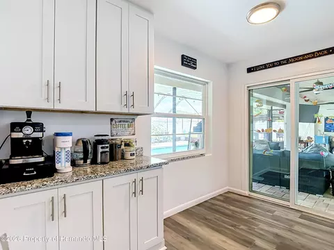 Kitchen - 10433 Dunkirk Rd, Spring Hill, FL 34608 photo 8 of 10