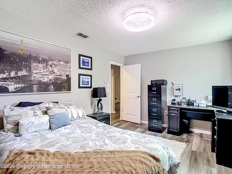 Bedroom - 10433 Dunkirk Rd, Spring Hill, FL 34608 photo 8 of 11
