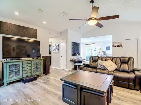 Living - 10433 Dunkirk Rd, Spring Hill, FL 34608 photo 9 of 10
