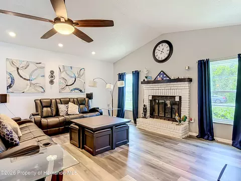 Living - 10433 Dunkirk Rd, Spring Hill, FL 34608 photo 7 of 10