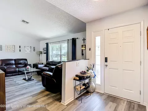 Entry Way - 10433 Dunkirk Rd, Spring Hill, FL 34608 photo 3 of 4