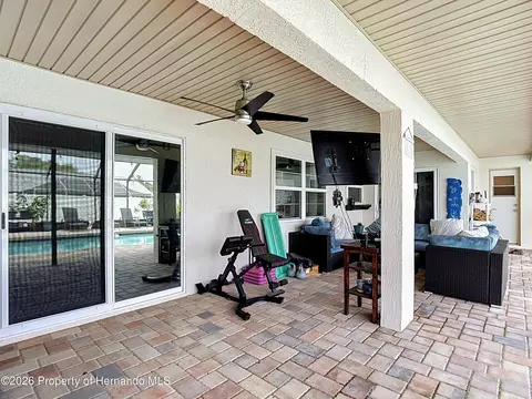 Exterior - 10433 Dunkirk Rd, Spring Hill, FL 34608 photo 3 of 12