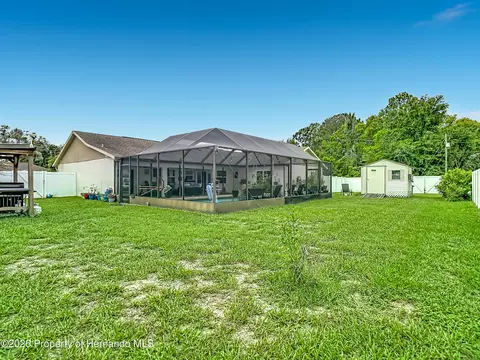 Exterior - 10433 Dunkirk Rd, Spring Hill, FL 34608 photo 11 of 12