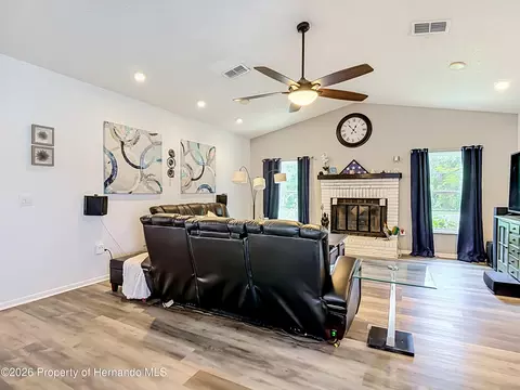 Living - 10433 Dunkirk Rd, Spring Hill, FL 34608 photo 6 of 10