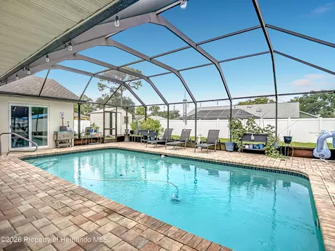 Exterior - 10433 Dunkirk Rd, Spring Hill, FL 34608 photo 6 of 12