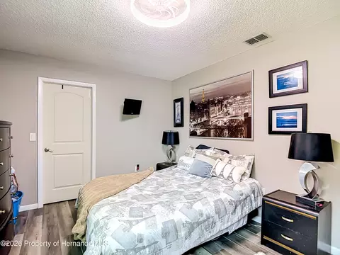 Bedroom - 10433 Dunkirk Rd, Spring Hill, FL 34608 photo 5 of 11