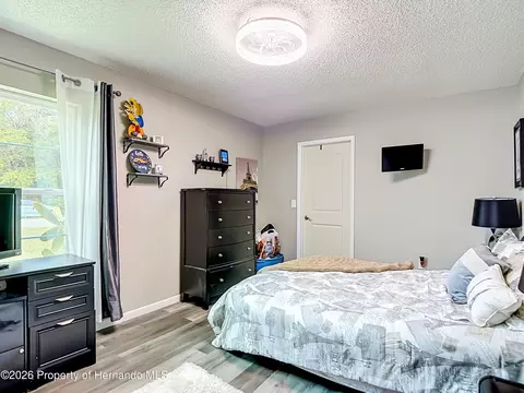 Bedroom - 10433 Dunkirk Rd, Spring Hill, FL 34608 photo 6 of 11
