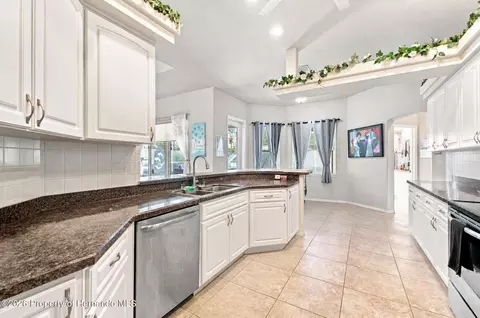 Kitchen - 5287 Slater Rd, Spring Hill, FL 34608 photo 4 of 4