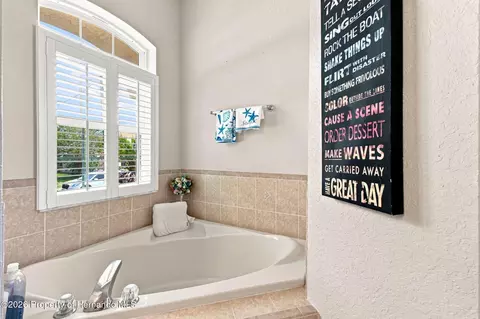 Bath - 5287 Slater Rd, Spring Hill, FL 34608 photo 3 of 4