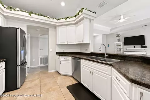 Kitchen - 5287 Slater Rd, Spring Hill, FL 34608 photo 2 of 4