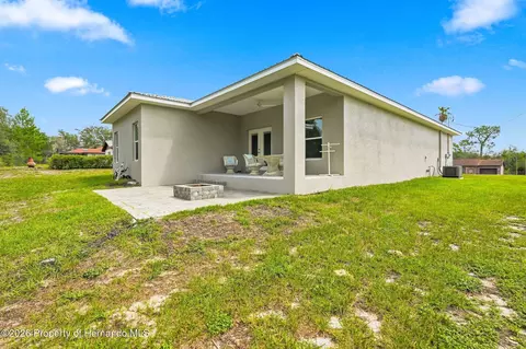 Exterior - 6454 Freeport Dr, Spring Hill, FL 34608 photo 1 of 5