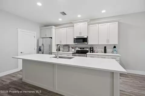 Kitchen - 6454 Freeport Dr, Spring Hill, FL 34608 photo 3 of 3