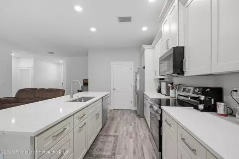 Kitchen - 6454 Freeport Dr, Spring Hill, FL 34608 photo 1 of 3