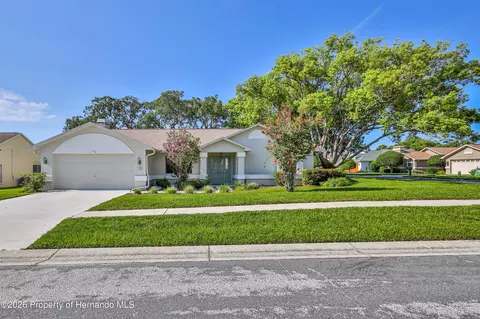 Exterior - 1364 Overland Dr, Spring Hill, FL 34608 photo 3 of 10
