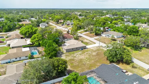 View/Area - 352 Clearfield Ave, Spring Hill, FL 34606 photo 7 of 8