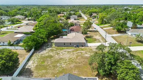 View/Area - 352 Clearfield Ave, Spring Hill, FL 34606 photo 6 of 8