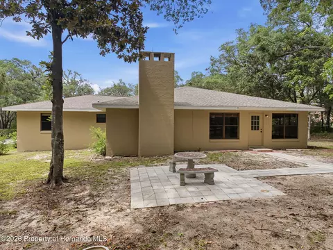 Exterior - 162 W Massachusetts St, Hernando, FL 34442 photo 5 of 10