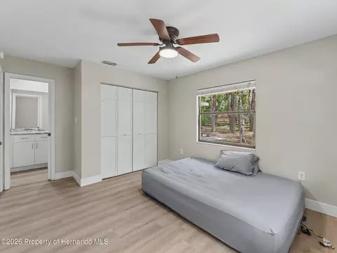 Bedroom - 162 W Massachusetts St, Hernando, FL 34442 photo 5 of 8