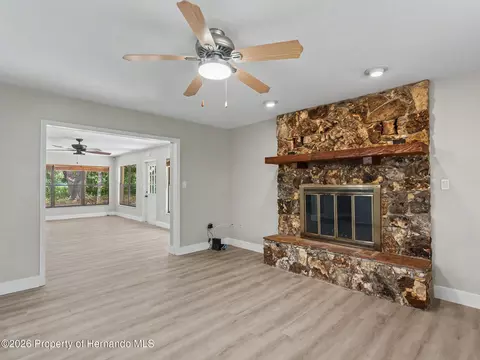 Living - 162 W Massachusetts St, Hernando, FL 34442 photo 16 of 28