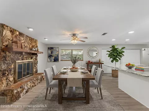 Dining - 162 W Massachusetts St, Hernando, FL 34442 photo 2 of 2